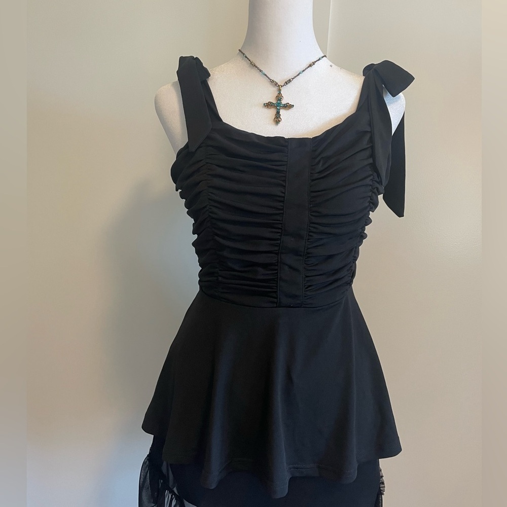 (Not availble)black whimsygoth y2k peplum tie strap top